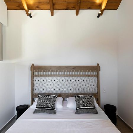 Lichnos Luxury Suites Sourpi Exteriör bild