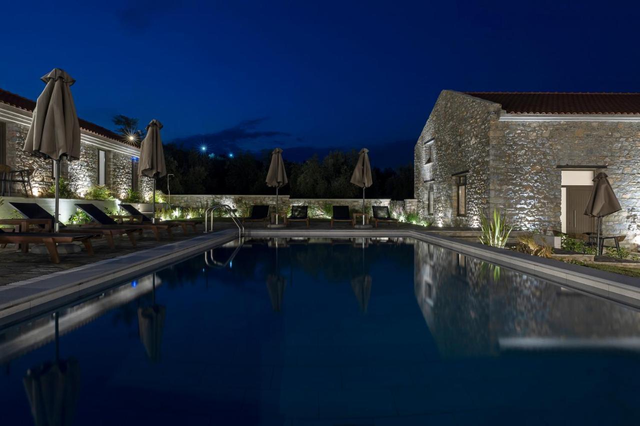 Lichnos Luxury Suites Sourpi Exteriör bild