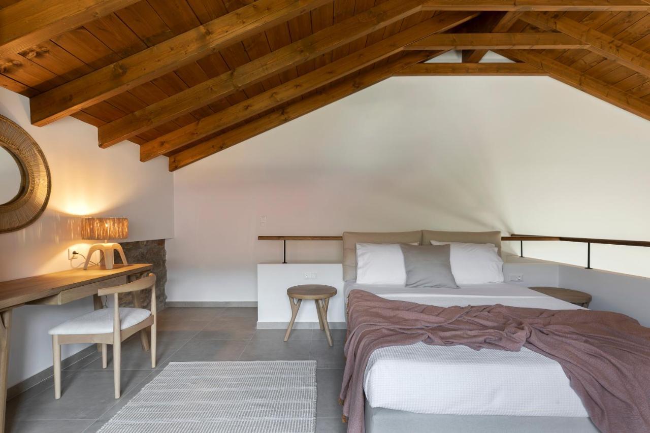 Lichnos Luxury Suites Sourpi Exteriör bild