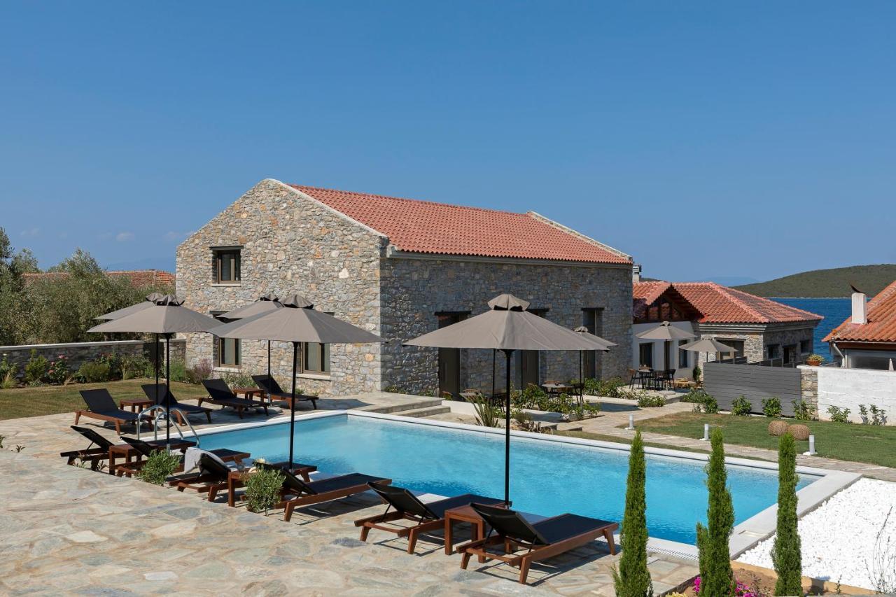 Lichnos Luxury Suites Sourpi Exteriör bild