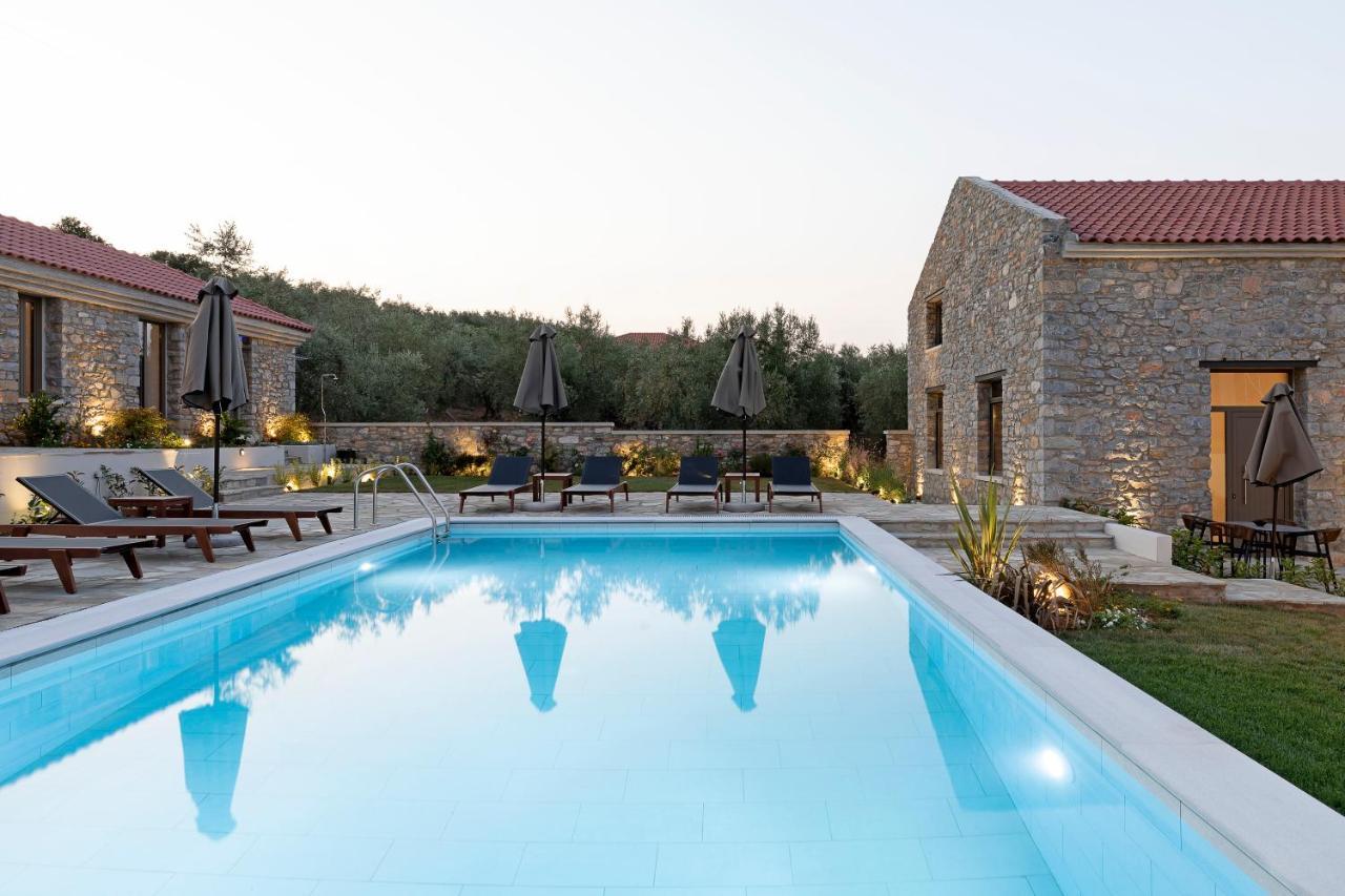 Lichnos Luxury Suites Sourpi Exteriör bild