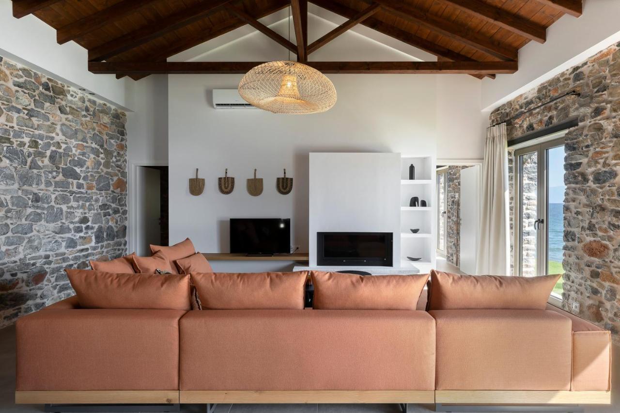 Lichnos Luxury Suites Sourpi Exteriör bild