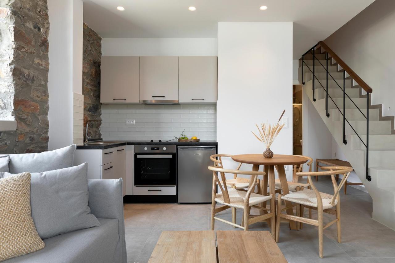 Lichnos Luxury Suites Sourpi Exteriör bild