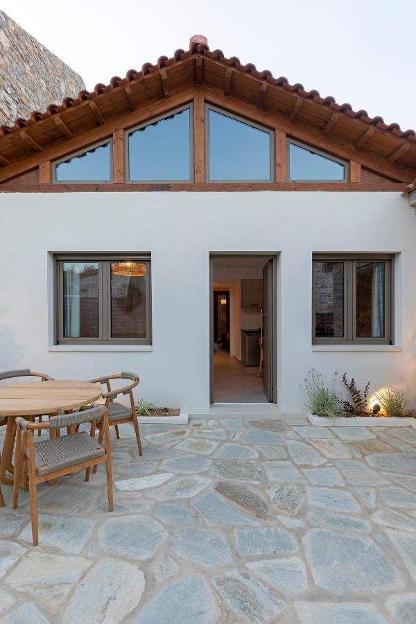 Lichnos Luxury Suites Sourpi Exteriör bild