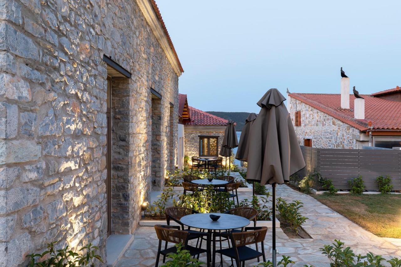 Lichnos Luxury Suites Sourpi Exteriör bild