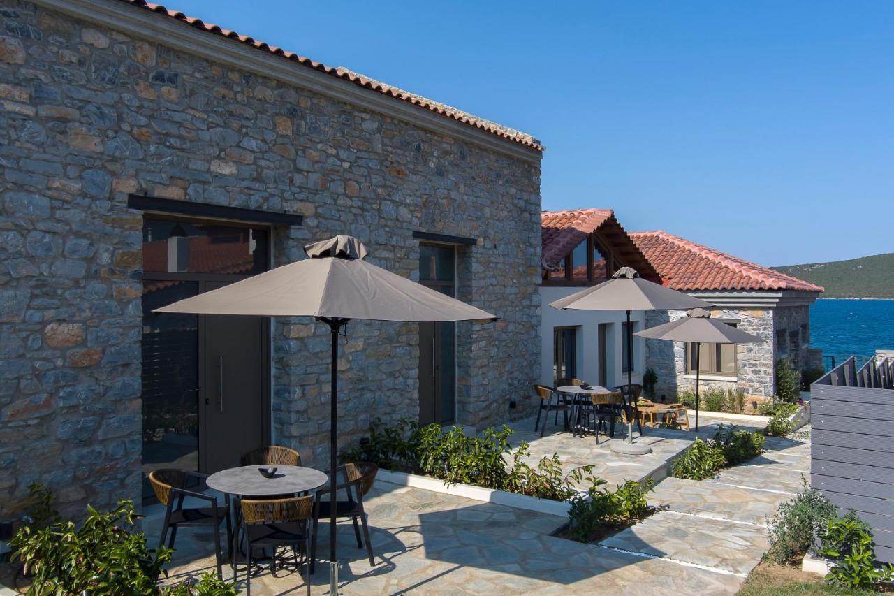 Lichnos Luxury Suites Sourpi Exteriör bild