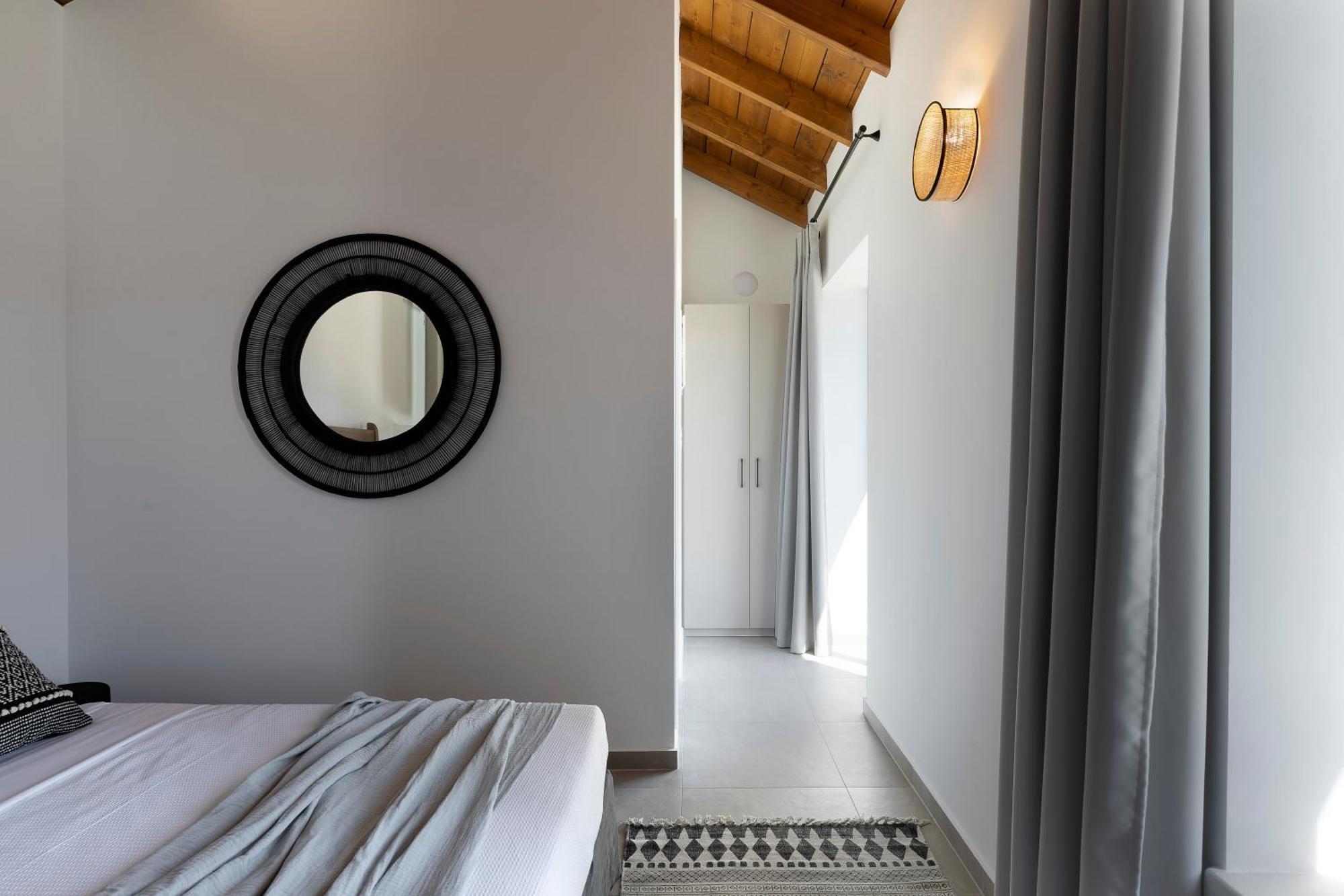 Lichnos Luxury Suites Sourpi Exteriör bild