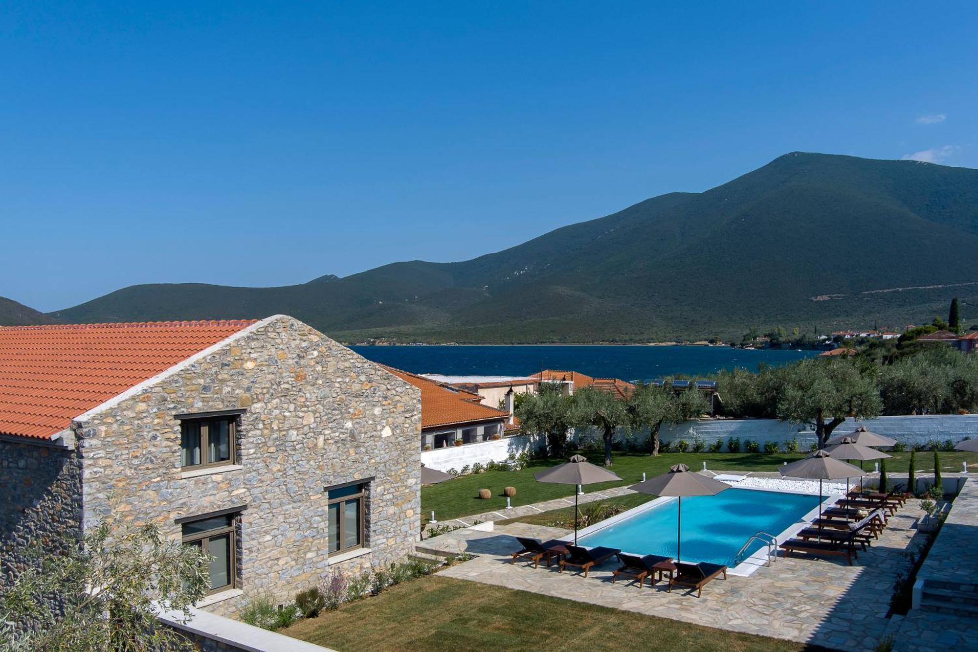 Lichnos Luxury Suites Sourpi Exteriör bild
