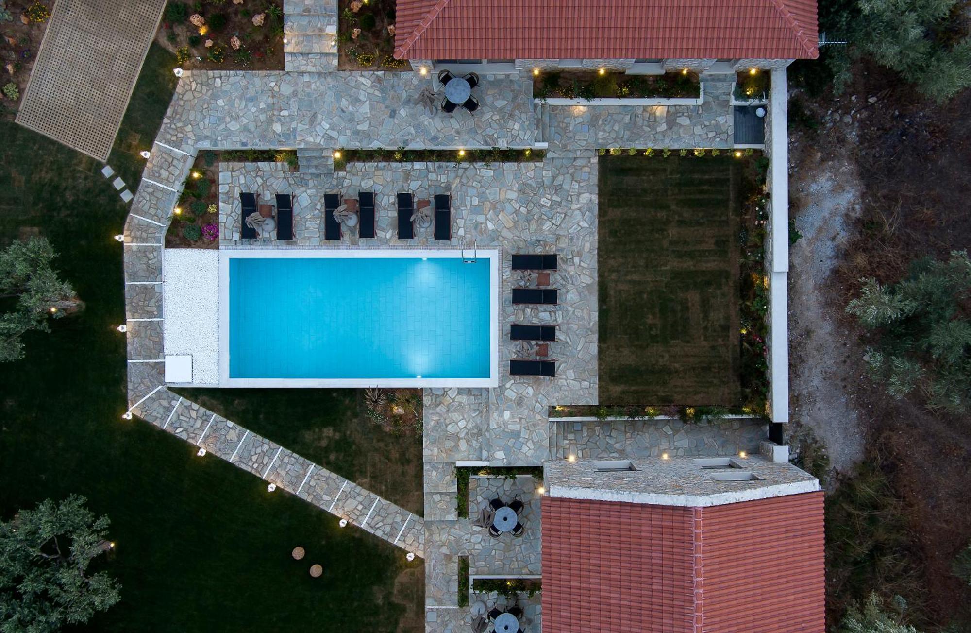 Lichnos Luxury Suites Sourpi Exteriör bild